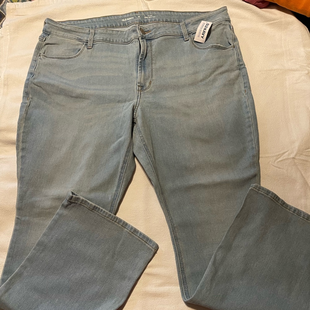Old Navy Mid-Rise Boot-Cut Jeans in Light Blue